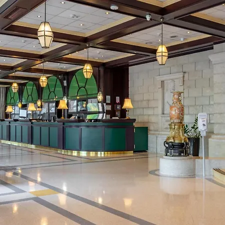 Ensana Grand Margaret Island Hotell 4*