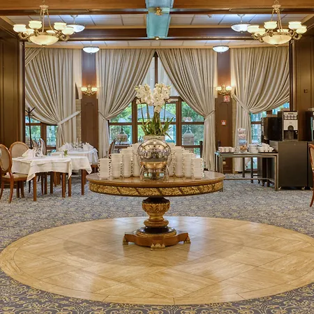 Hotel Ensana Grand Margaret Island 4*