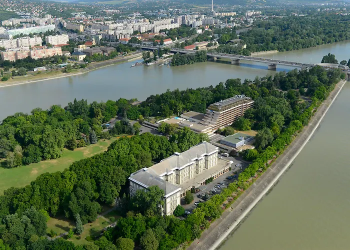 Ensana Grand Margaret Island