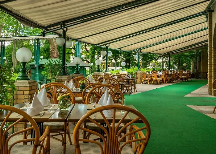 Ensana Grand Margaret Island מלון 4*