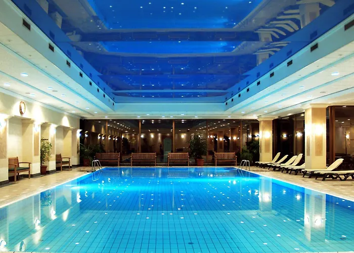 מלון Ensana Grand Margaret Island 4*