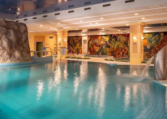 מלון Ensana Grand Margaret Island 4*