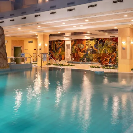 فندق Ensana Grand Margaret Island 4*