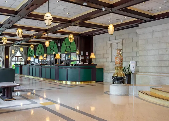 Ensana Grand Margaret Island Hotell 4*
